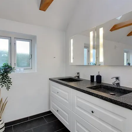 Iara - 6km From The Sea By Interhome *